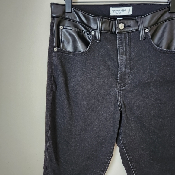 Abercrombie & Fitch | Curve Love Super Skinny Ankle High Rise Jeans Leather Trim - Picture 5 of 13